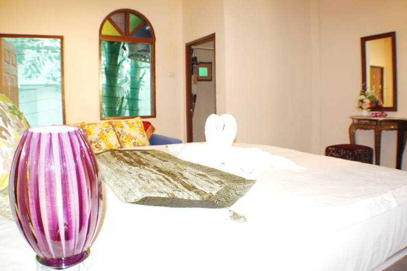 Goldsea Beach Patong Exterior photo